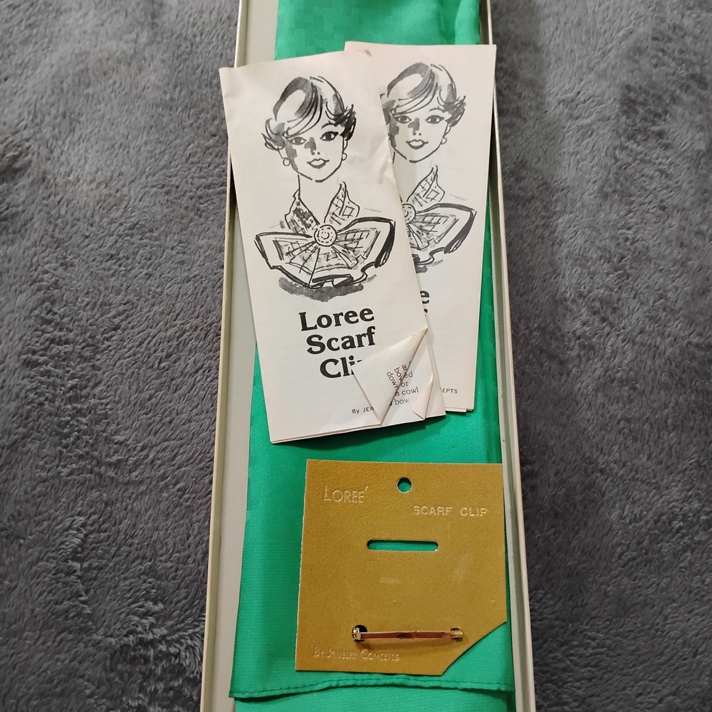 Green Scarf with Gold Clip Vintage Texas Western Loree Scarf